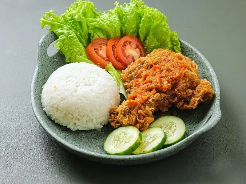 Ayam geprek sambal