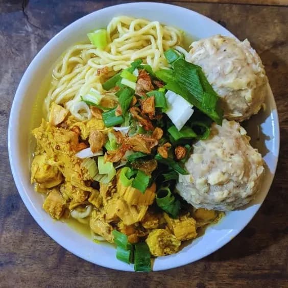 Mie ayam bakso